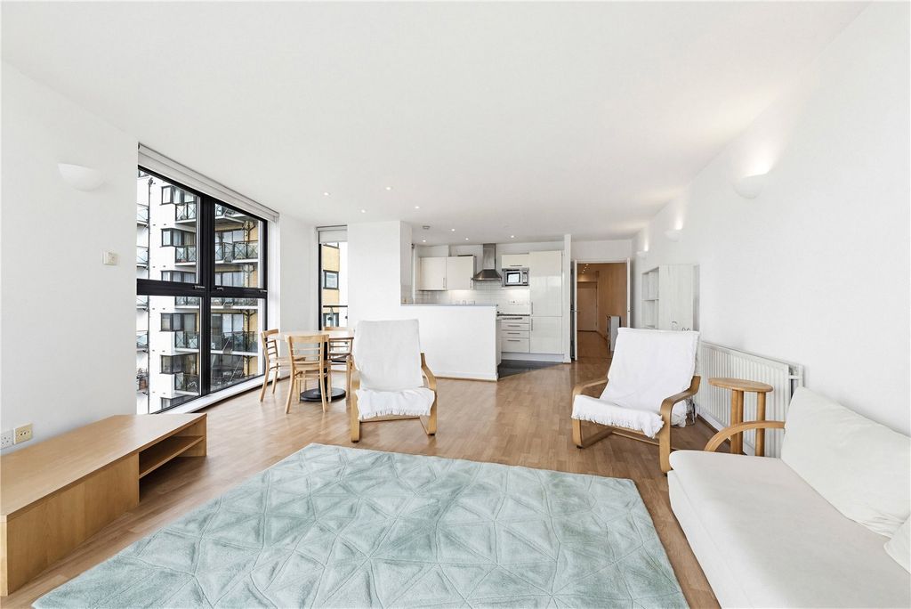 Property photo 2 of 13 Picture No. 18