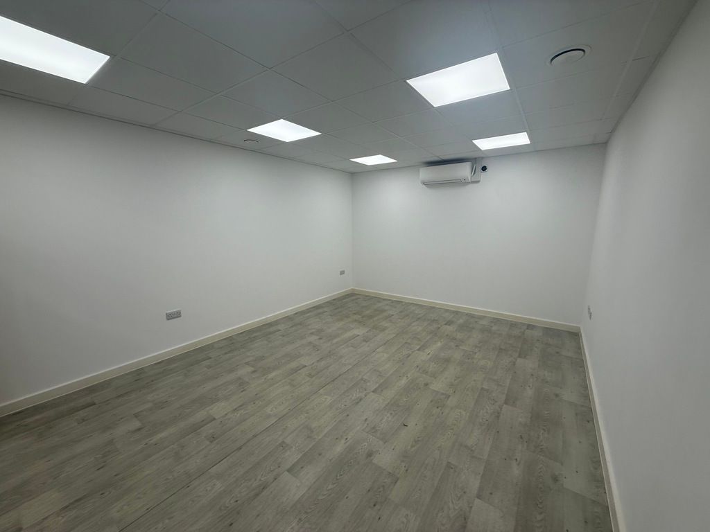 Property photo 1 of 4 Photo 3