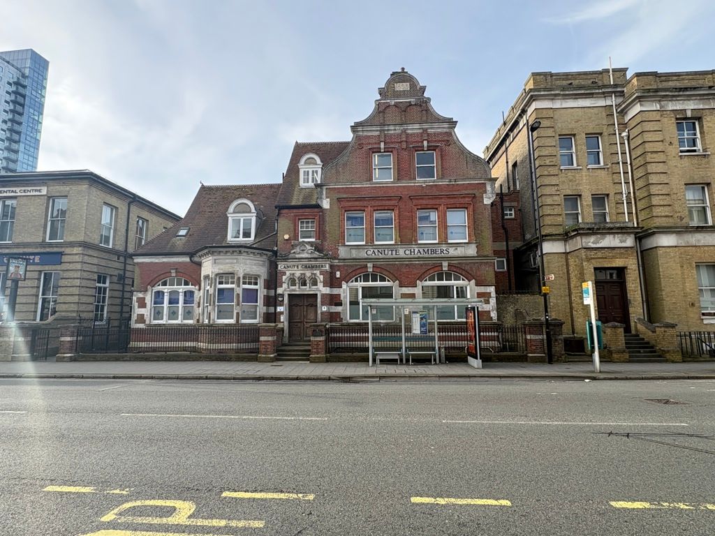 Property photo 1 of 14 Photo 16