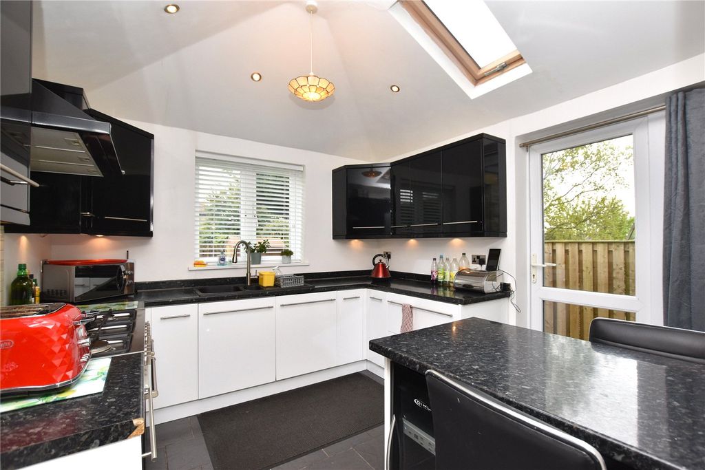 Property photo 3 of 24 Picture No. 25