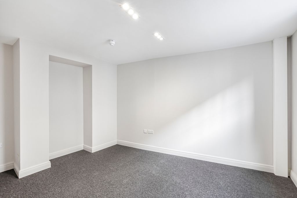 Property photo 2 of 8 2_37752