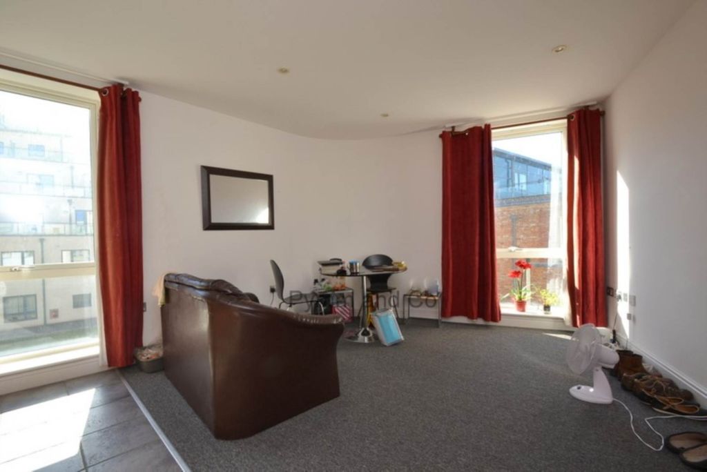 Property photo 2 of 7