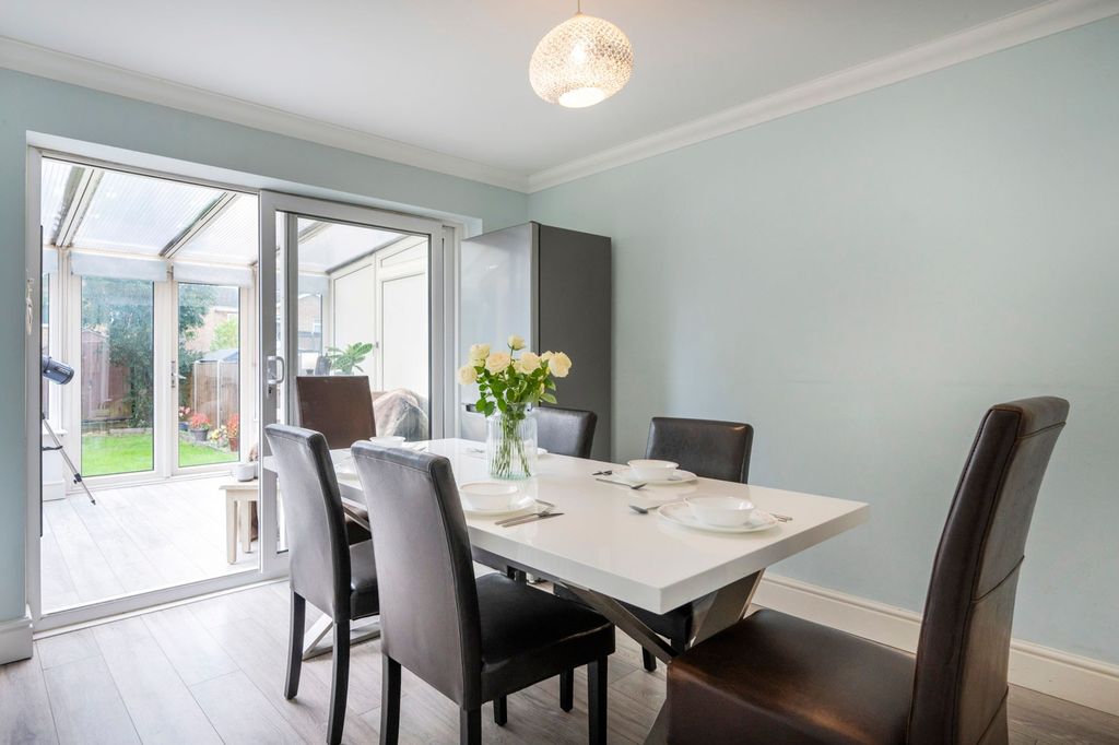 Property photo 3 of 15 Dining Room