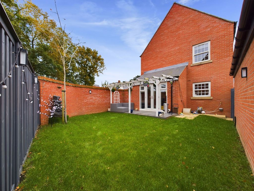 Property photo 2 of 24