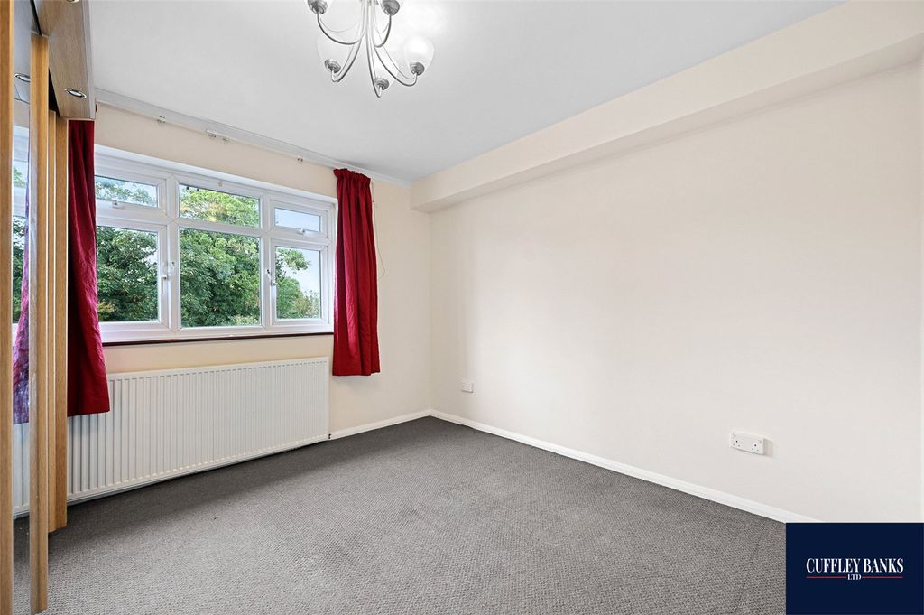 Property photo 3 of 8 Picture No. 03