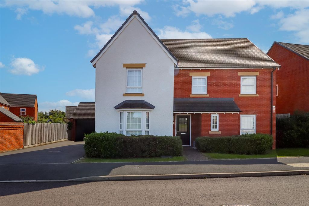 Property photo 1 of 50