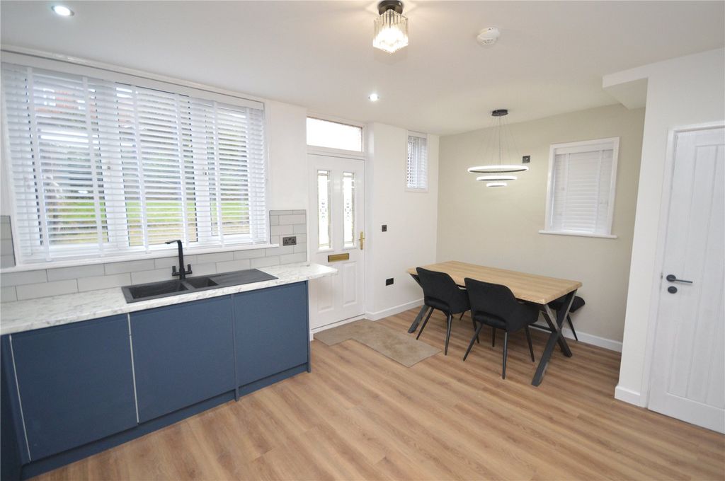 Property photo 2 of 11 Picture 2