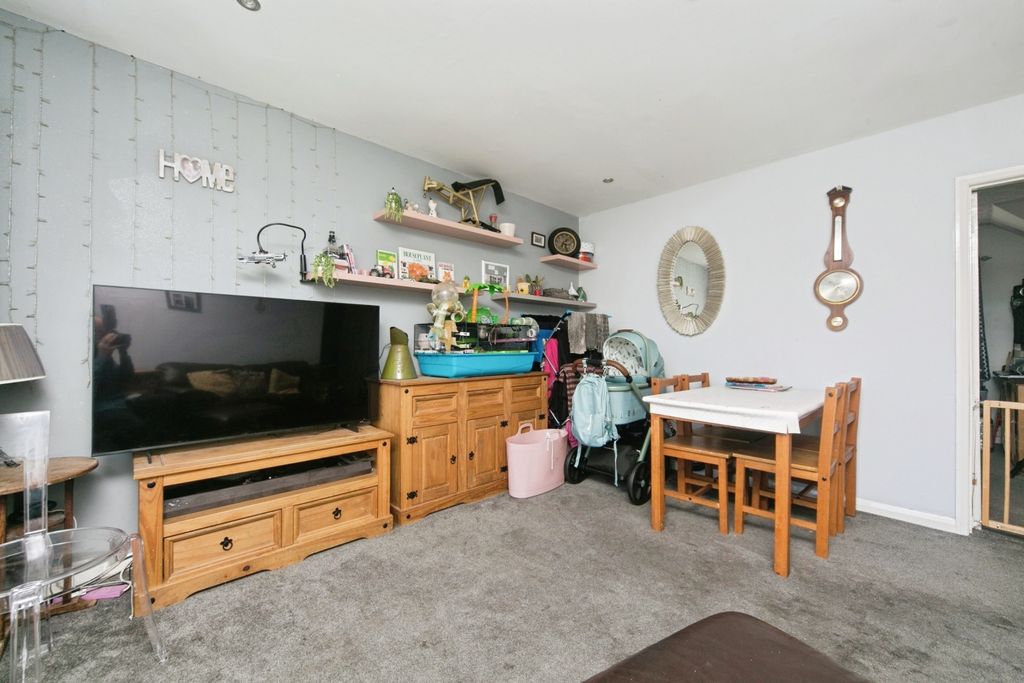 Property photo 3 of 14 Image 3