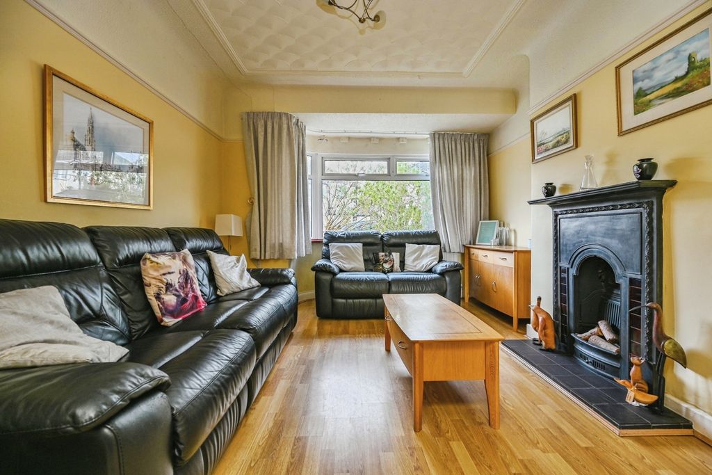 Property photo 2 of 19 Pbox-Img.Jpg