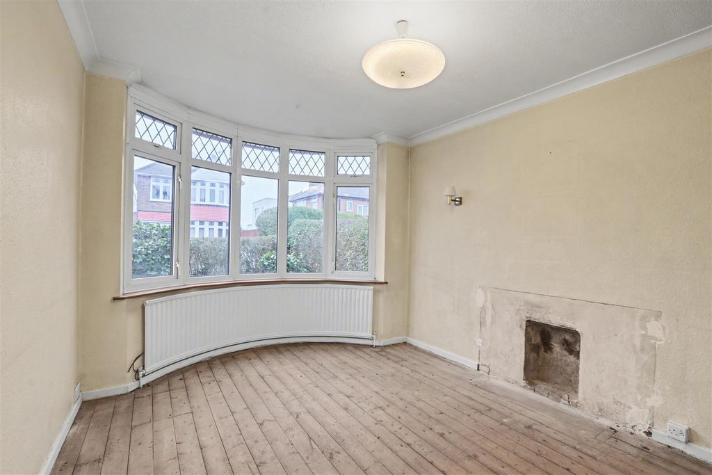 Property photo 2 of 23 Lounge Diner_3.Jpeg