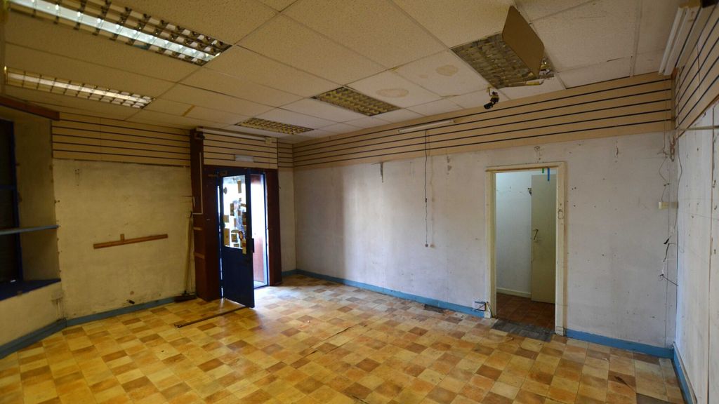 Property photo 3 of 7 Allied-Surveyors-Scotland-26 Spey Terrace-Shop-03