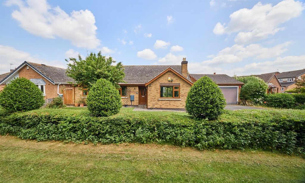 Property photo 1 of 16 Mays Farm Drive 12.Jpg