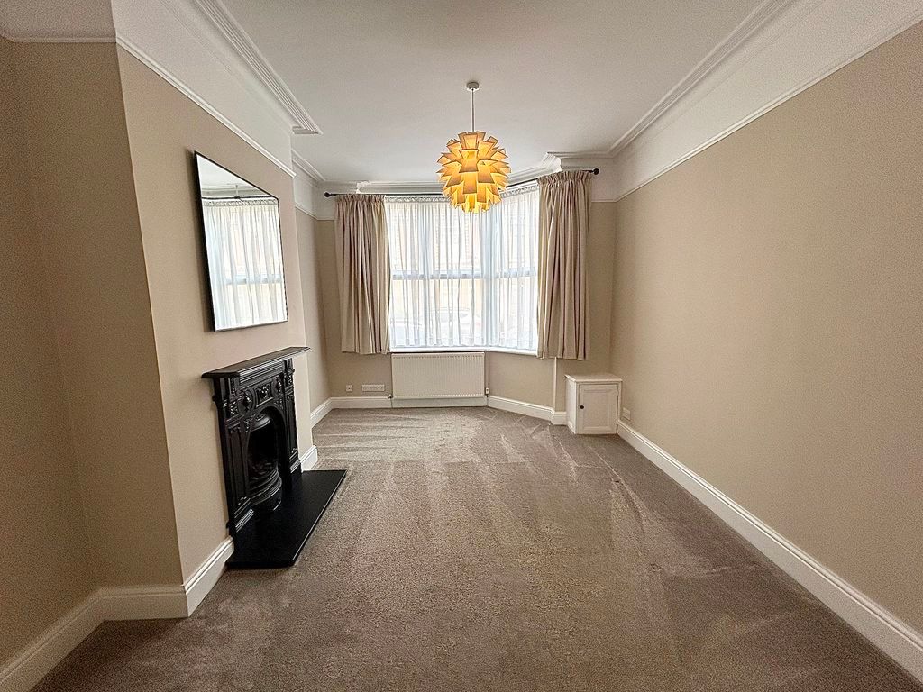Property photo 2 of 13 Photo 7