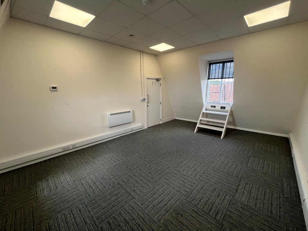 Property photo 3 of 10 Picture No. 05