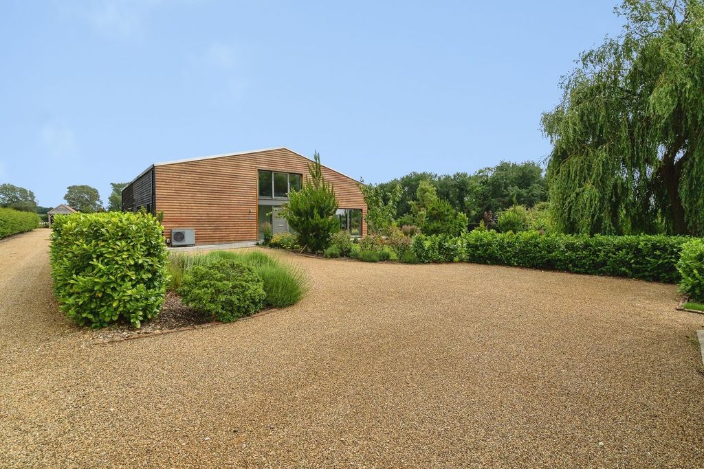 Property photo 1 of 25