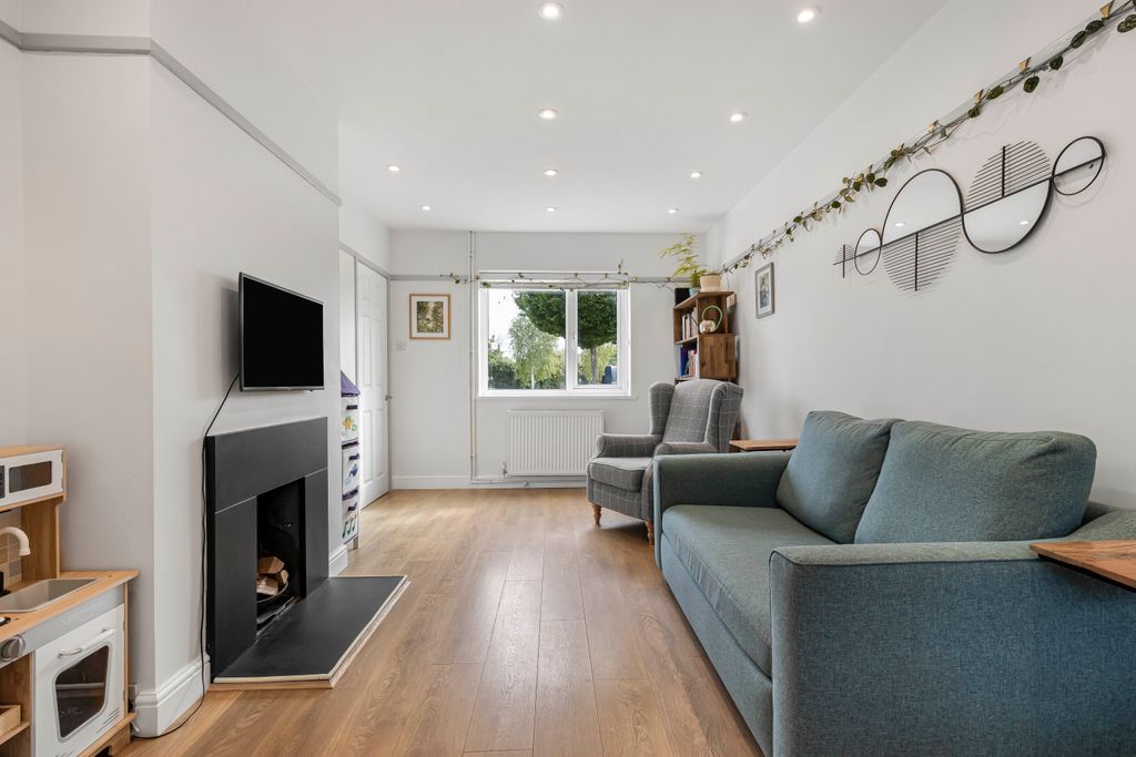 Property photo 3 of 14 1061224
