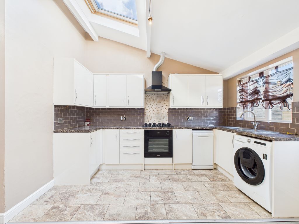 Property photo 3 of 15 Kitchen/Diner