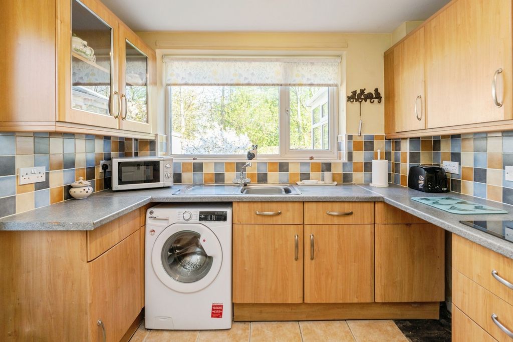 Property photo 3 of 17 Photo