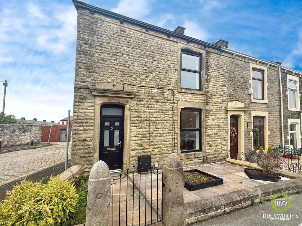 Property photo 1 of 29