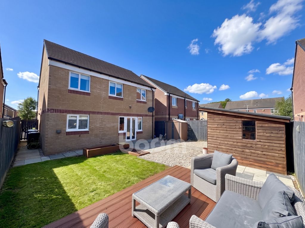 Property photo 3 of 30 Hallhill Wynd, Johnstone Garden