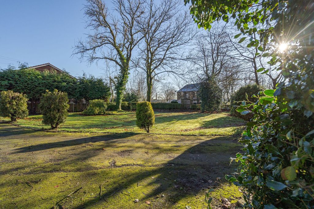 Property photo 1 of 74