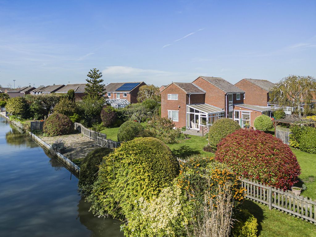 Property photo 2 of 21