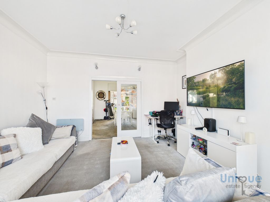 Property photo 3 of 24