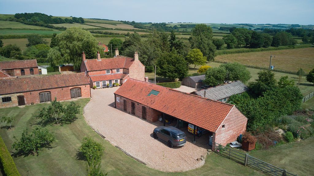Property photo 1 of 39 8