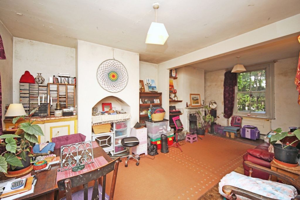 Property photo 3 of 15 Pbox-Img.Jpg