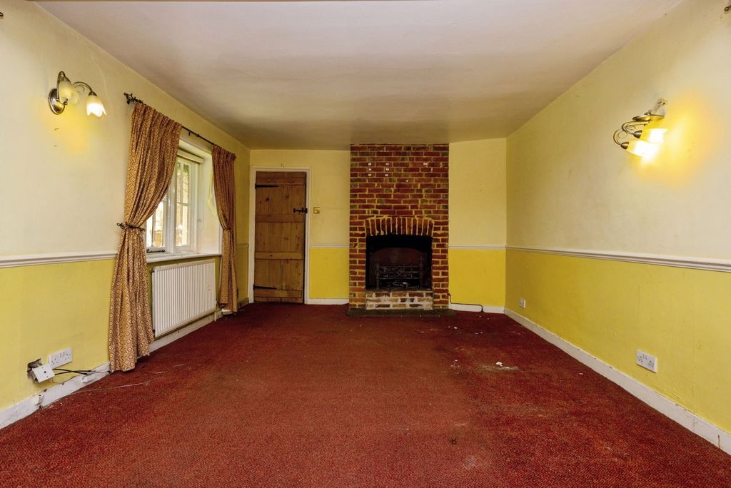 Property photo 2 of 27 Photo