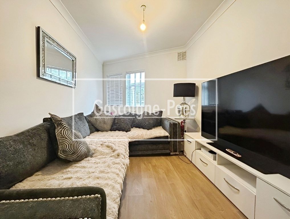 Property photo 3 of 8