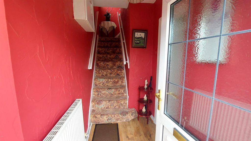 Property photo 2 of 23 Hallway