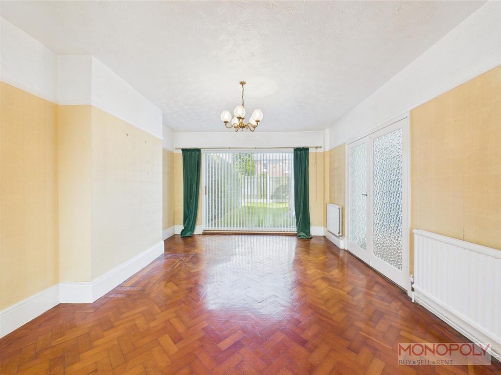 Property photo 3 of 19 Cam04439G0-Pr0037-Still009.Jpg