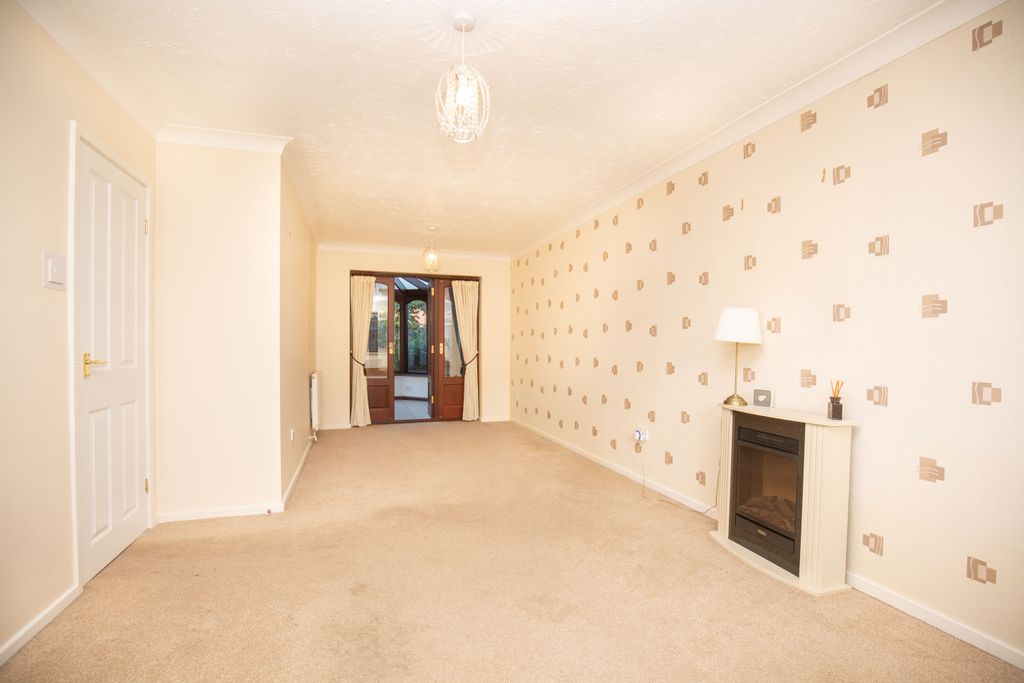Property photo 3 of 25