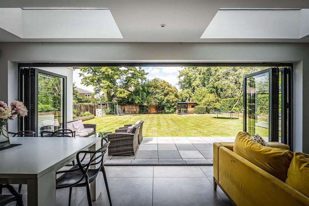 Property photo 2 of 24 .Fiona-Close-44.Jpg