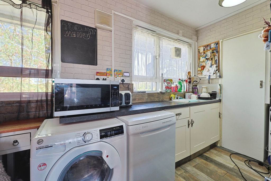 Property photo 2 of 12 Pbox-Img.Jpg