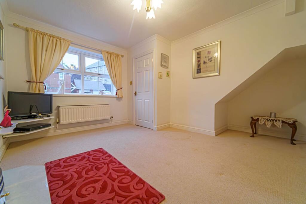 Property photo 3 of 28