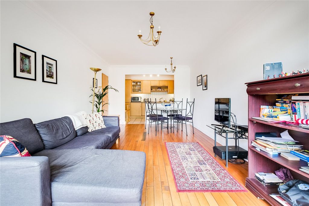 Property photo 1 of 11