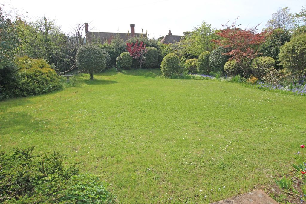 Property photo 2 of 16