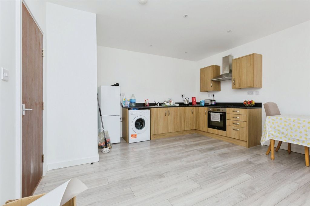 Property photo 2 of 18 Picture No. 05