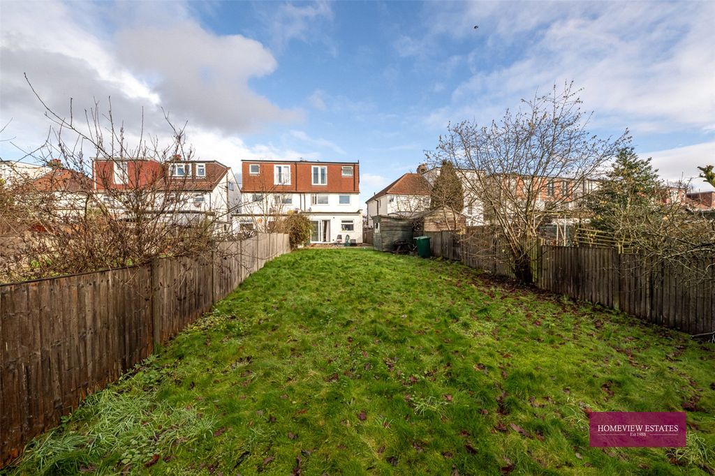 Property photo 3 of 7 Picture No. 05