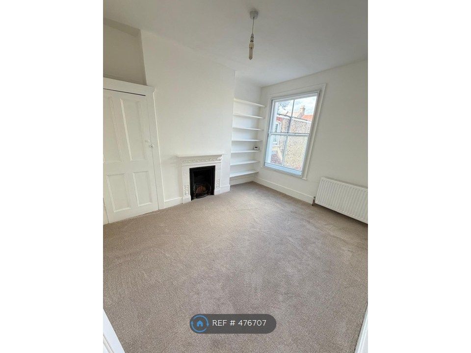 Property photo 2 of 12 Bedroom 1