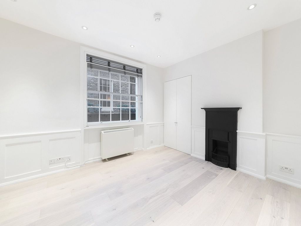Property photo 1 of 6 Marlborough Court