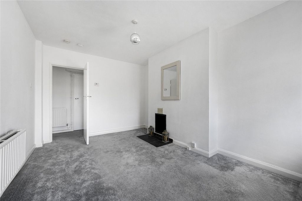Property photo 3 of 9 Picture No. 04