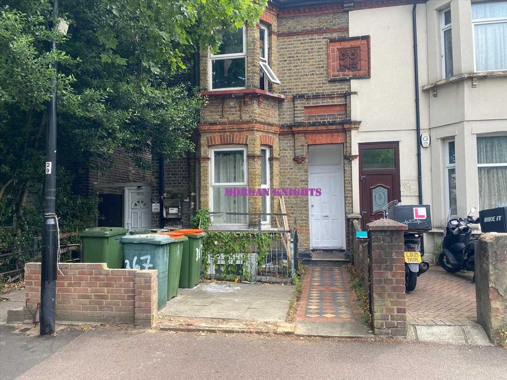 Property photo 2 of 7