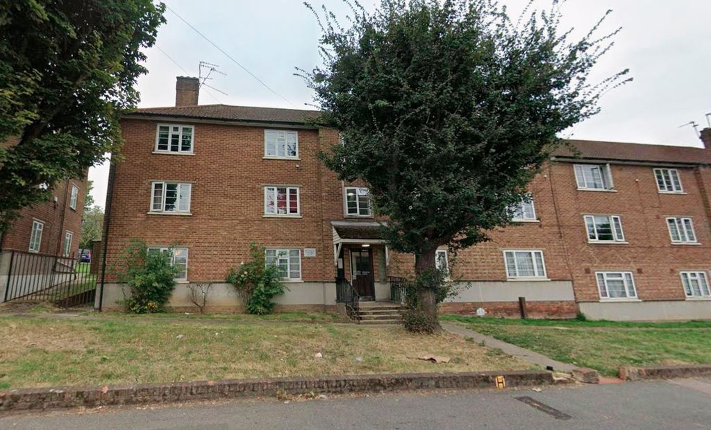 Property photo 1 of 5 Front Pic - Bittacy Court.Png