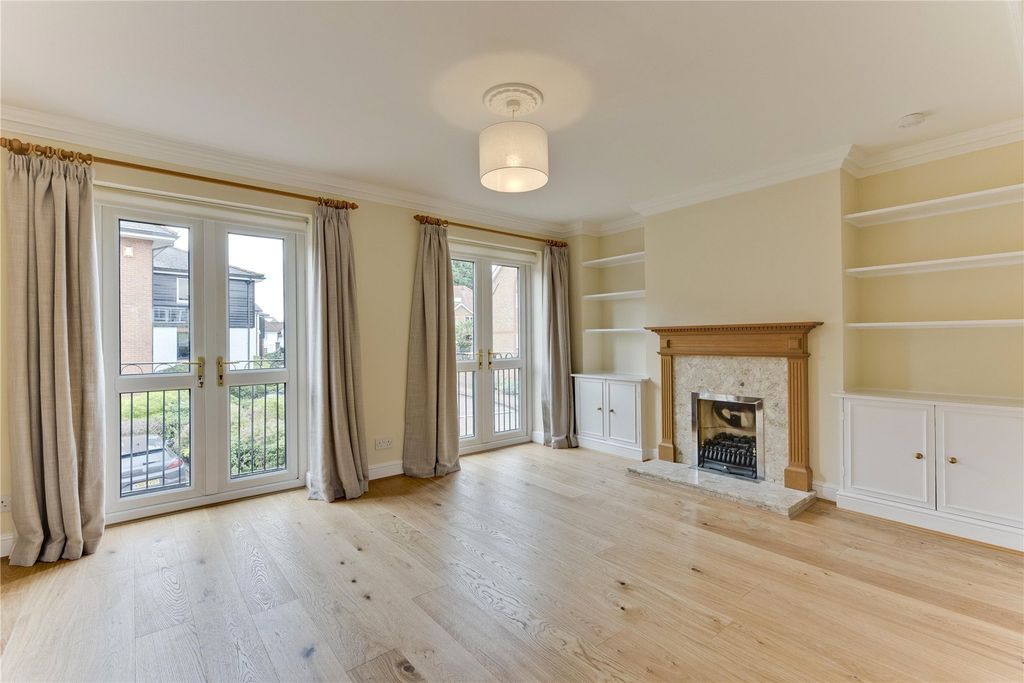 Property photo 2 of 15 5