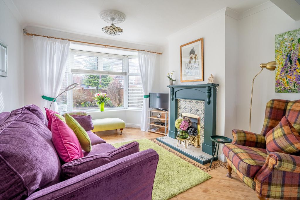 Property photo 2 of 26 Living Room