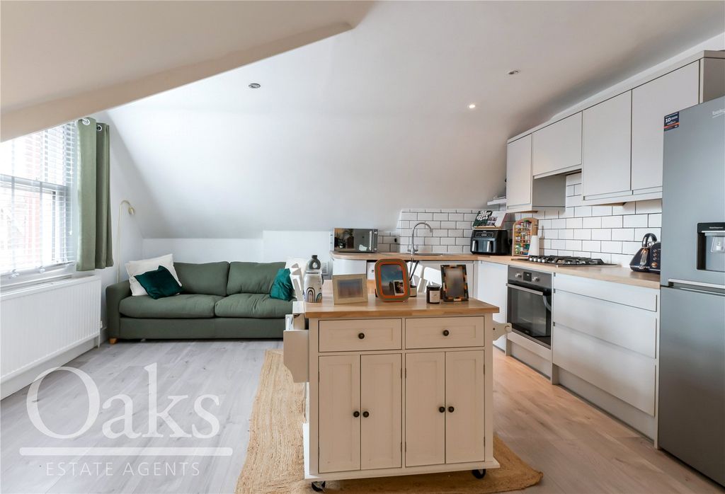 Property photo 3 of 9 Picture No. 14