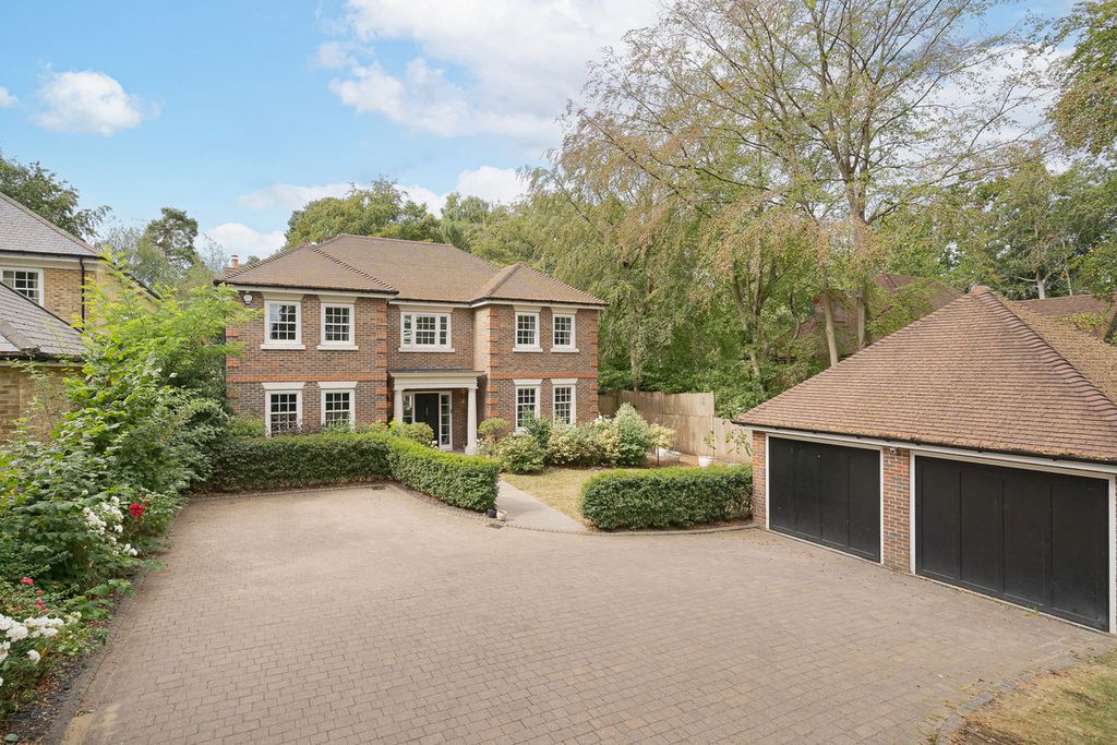 Property photo 1 of 25
